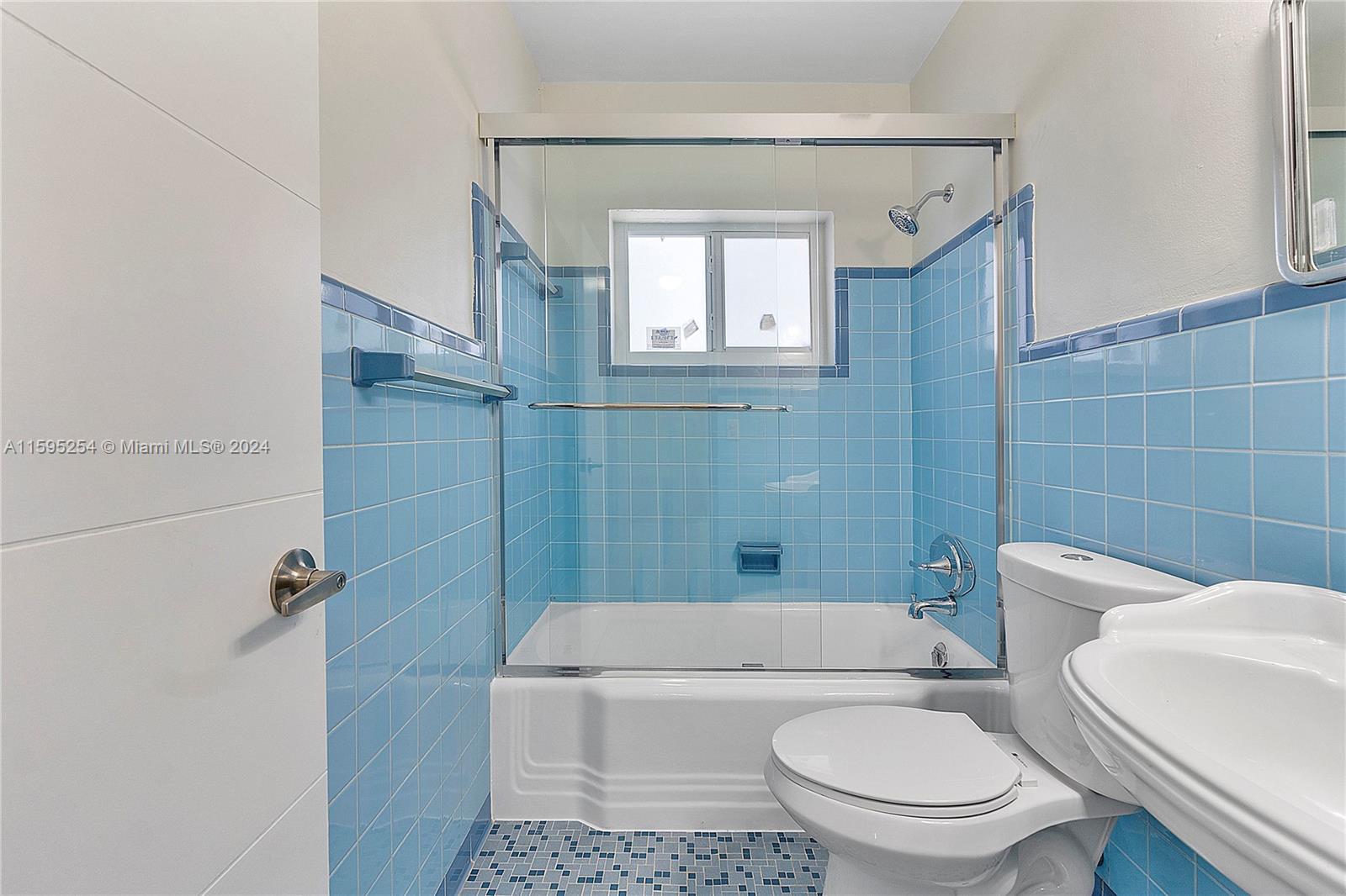 1 Ne 48th St 1 Property Photo 11