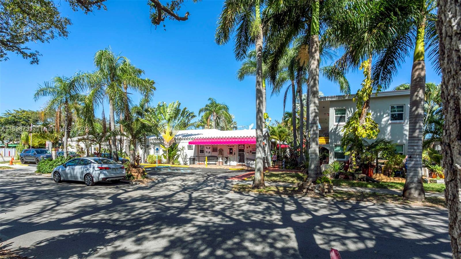 1411 S Federal Hwy Property Photo 3