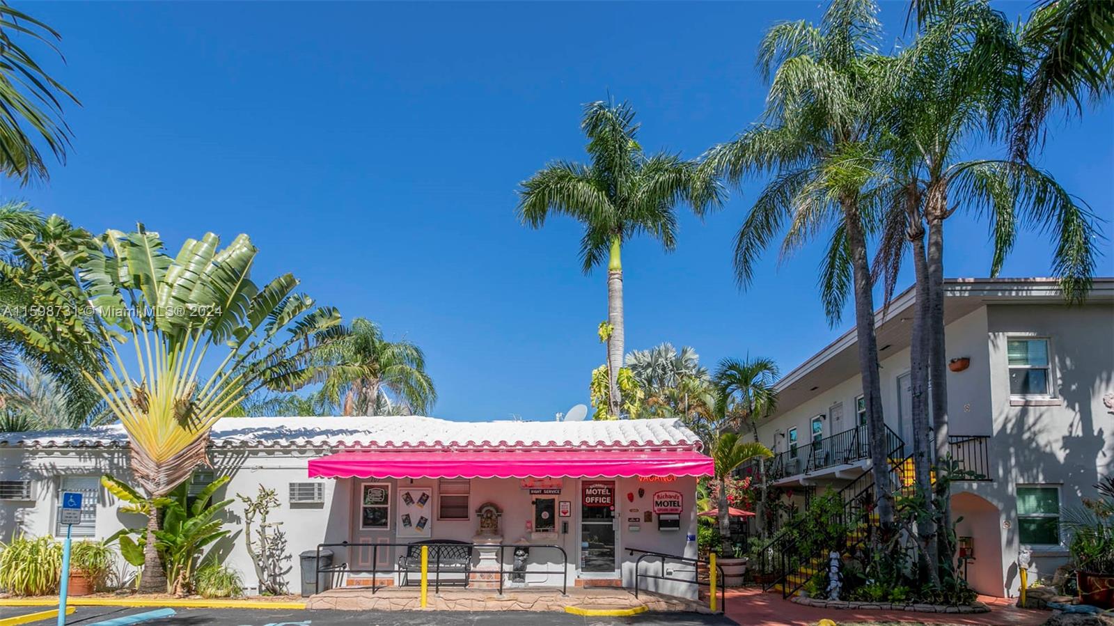 1411 S Federal Hwy Property Photo 4