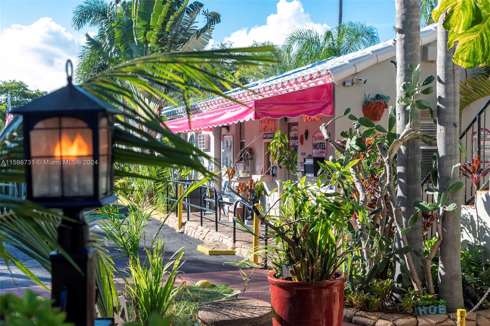 1411 S Federal Hwy Property Photo 18