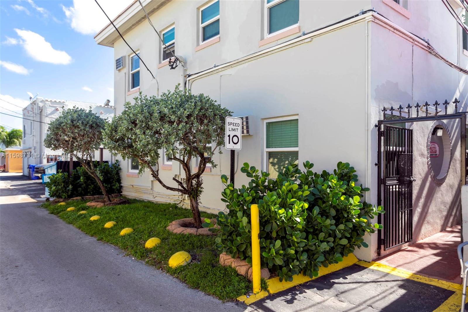 1411 S Federal Hwy Property Photo 22