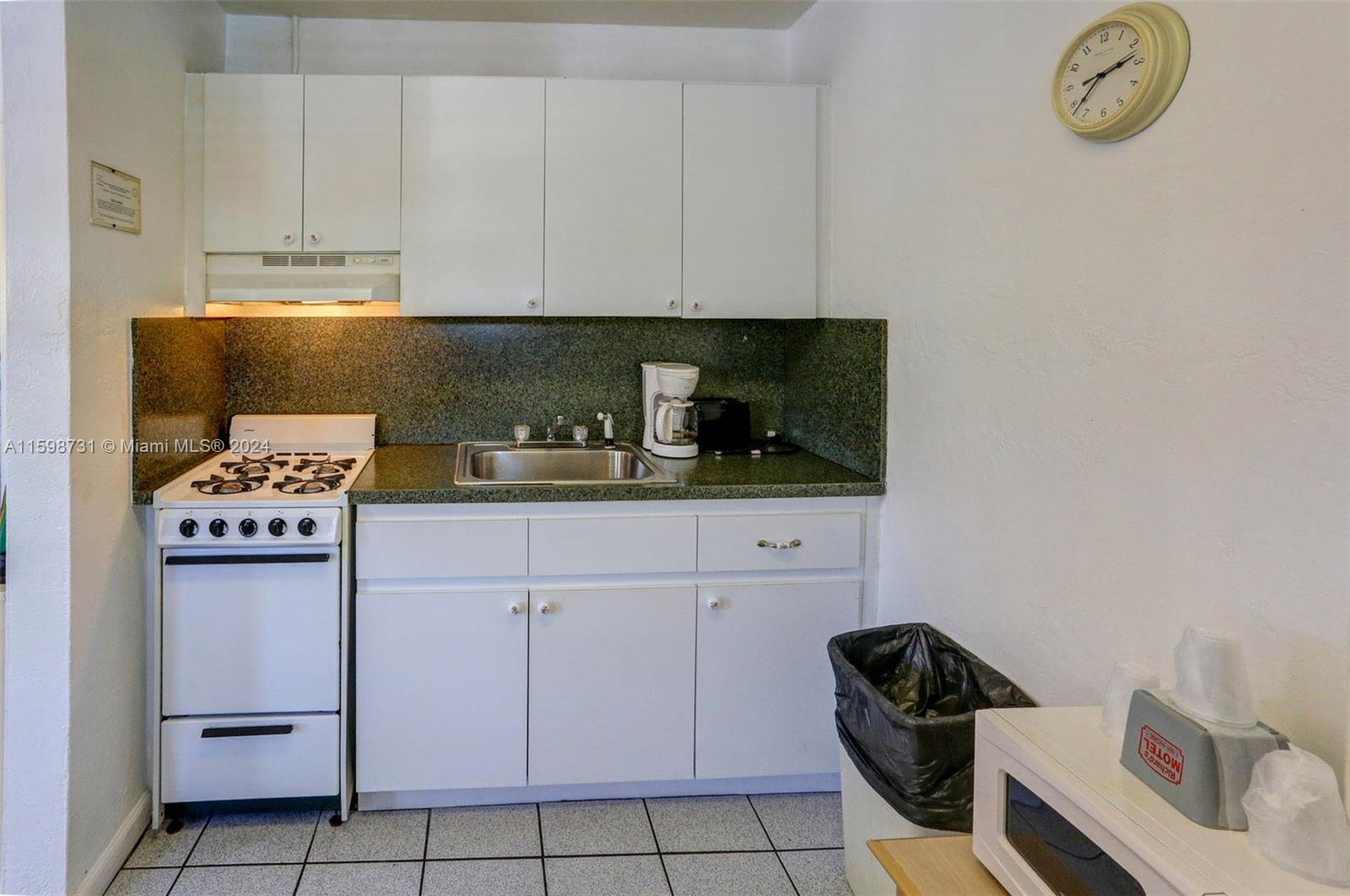 1411 S Federal Hwy Property Photo 32