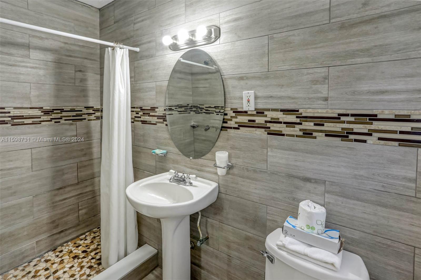 1411 S Federal Hwy Property Photo 34