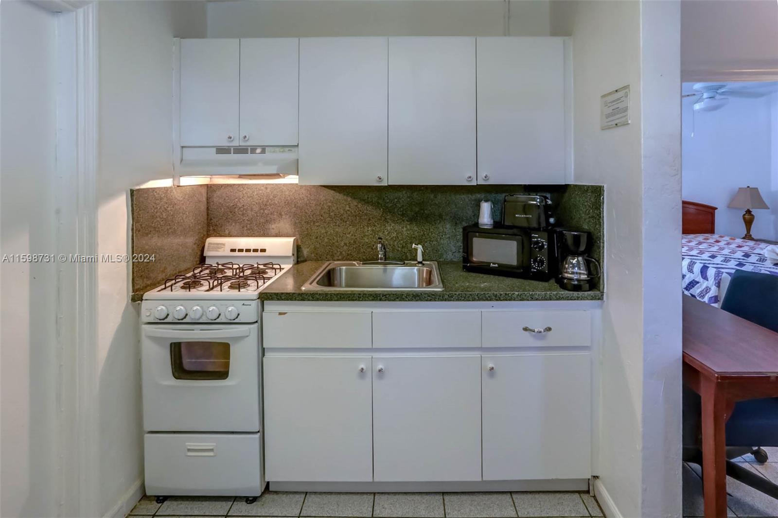 1411 S Federal Hwy Property Photo 38