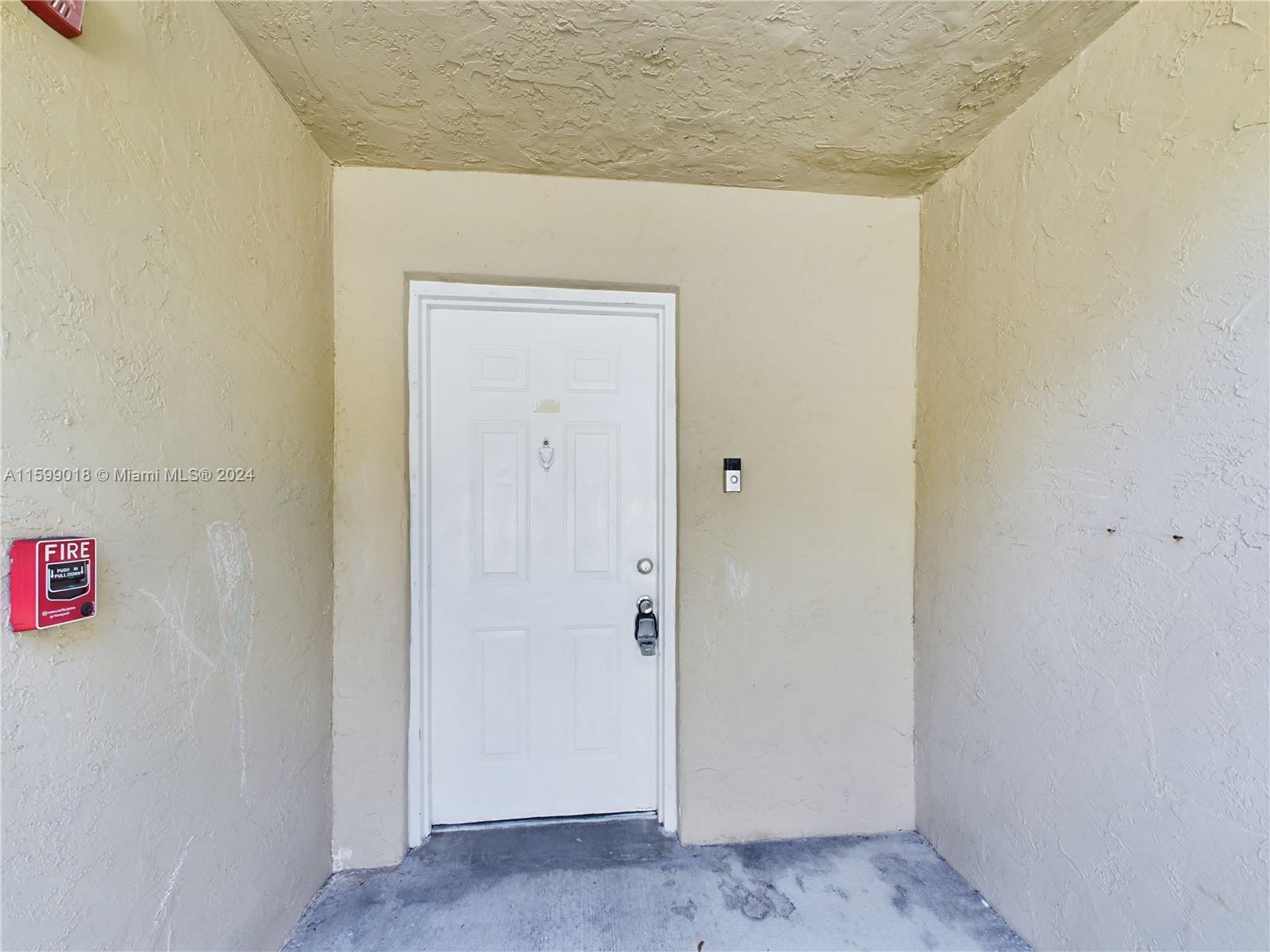 18890 Nw 57th Ave 112 Property Photo 2