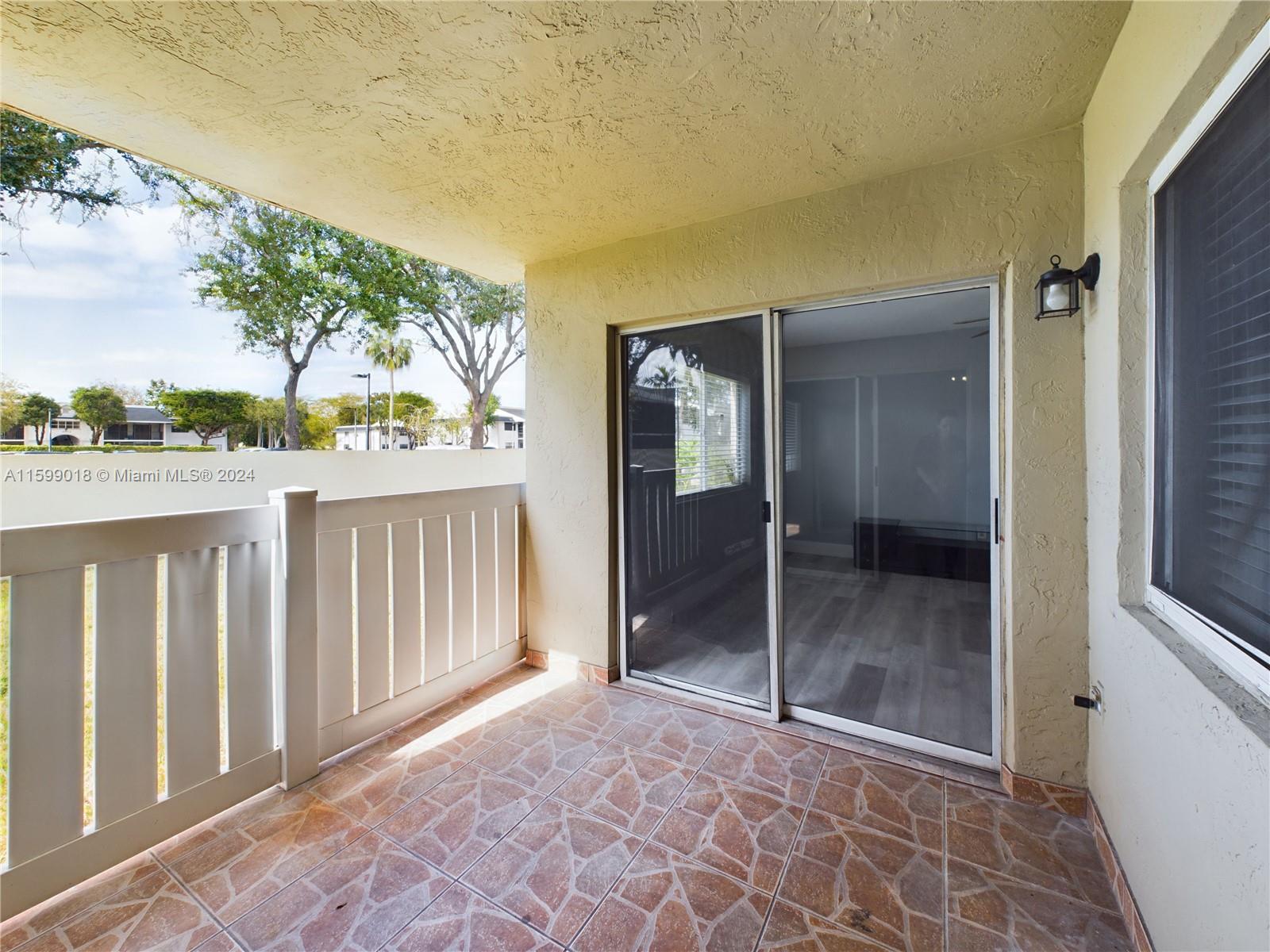 18890 Nw 57th Ave 112 Property Photo 24
