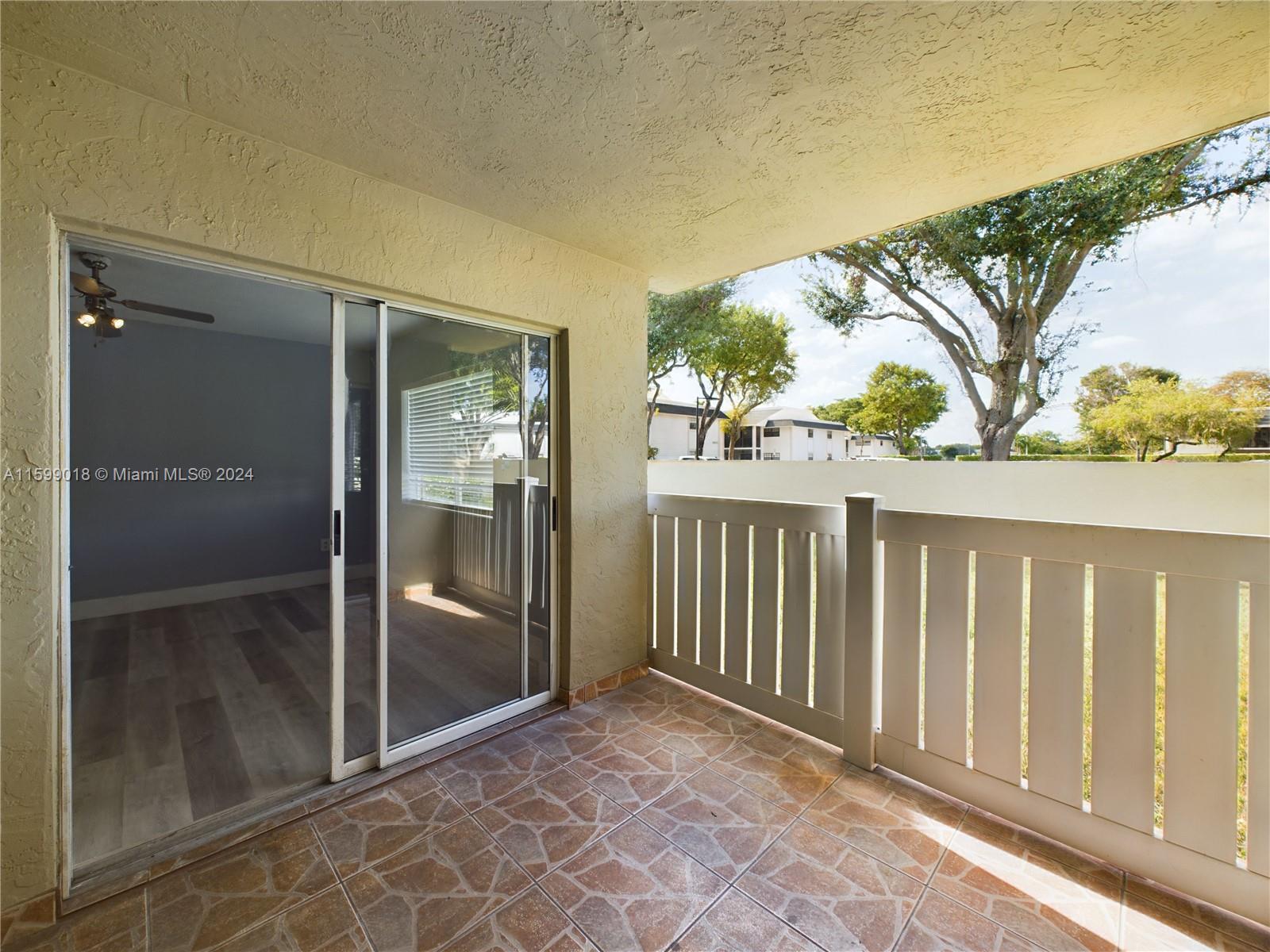 18890 Nw 57th Ave 112 Property Photo 25
