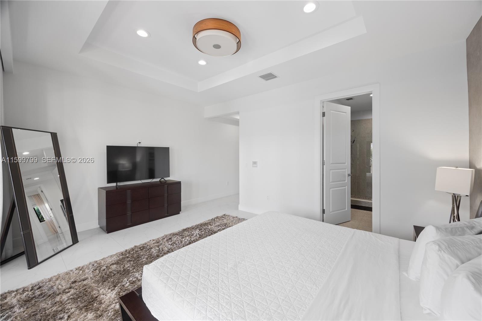 A11599799 Property Photo 31