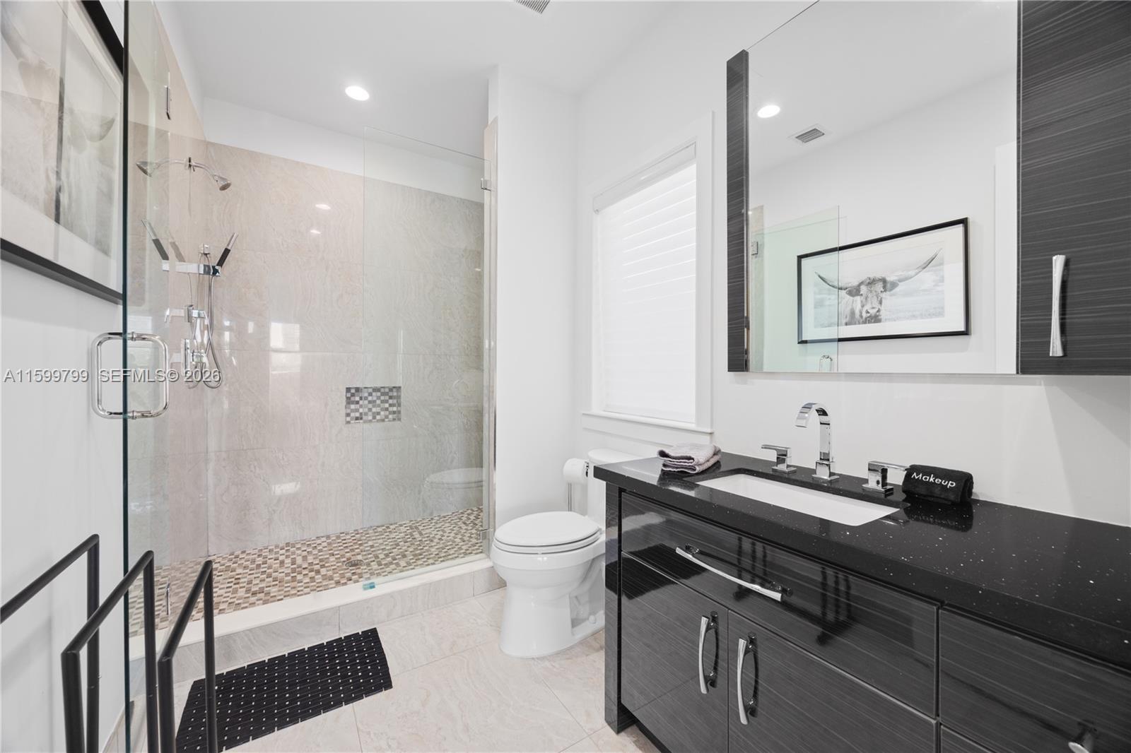 A11599799 Property Photo 32