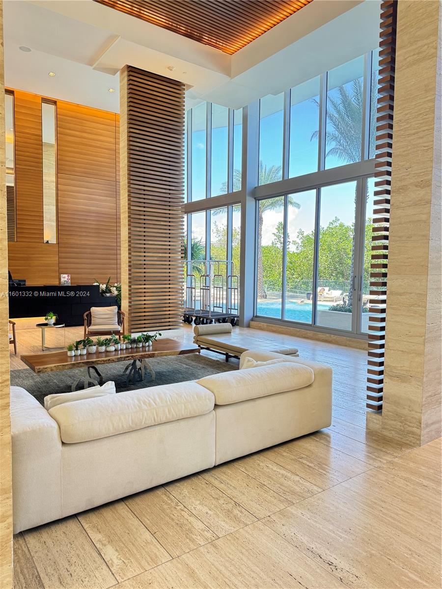 16385 Biscayne Blvd 2421 Property Photo 5