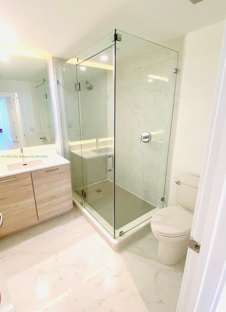 16385 Biscayne Blvd 2421 Property Photo 20