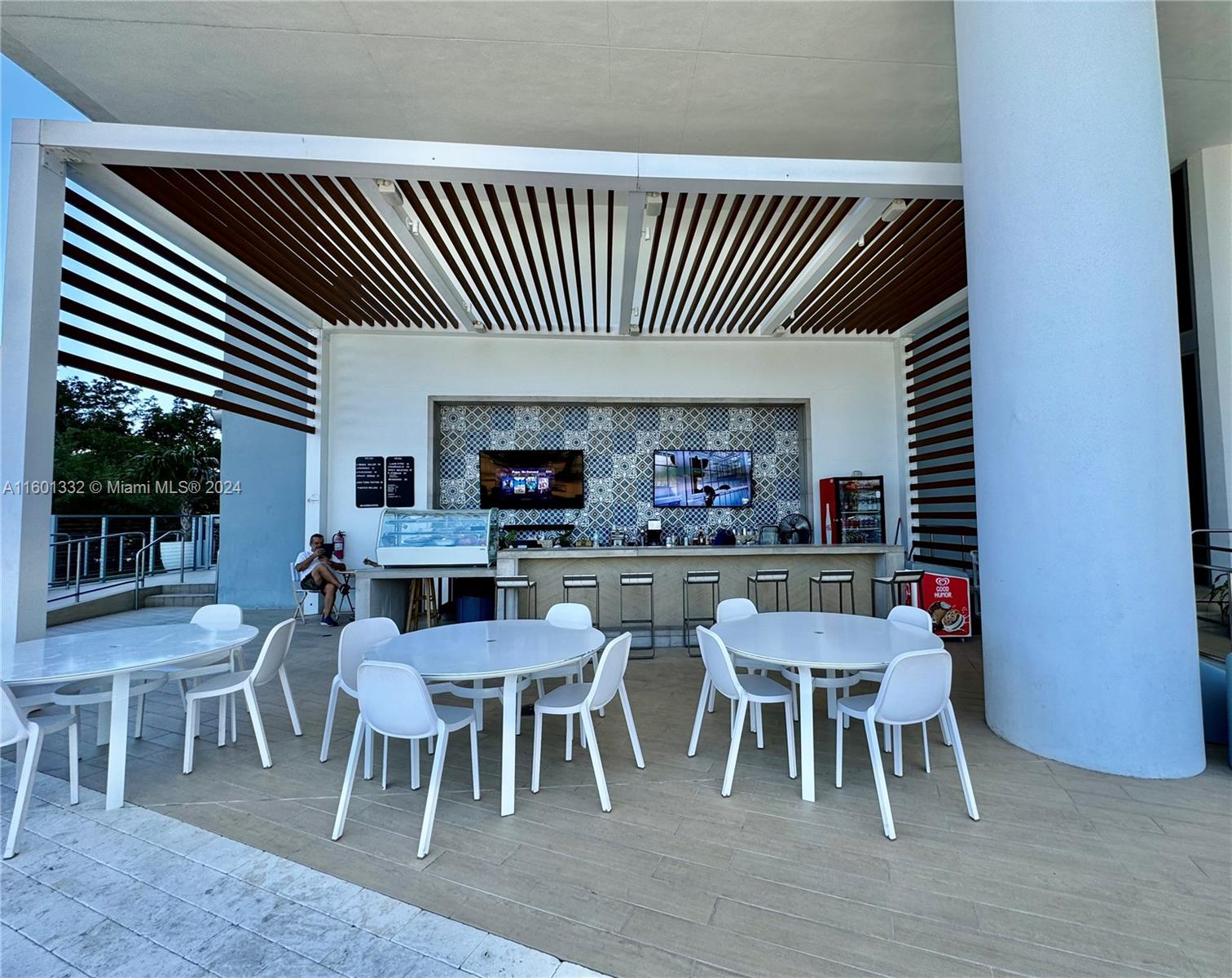 16385 Biscayne Blvd 2421 Property Photo 36