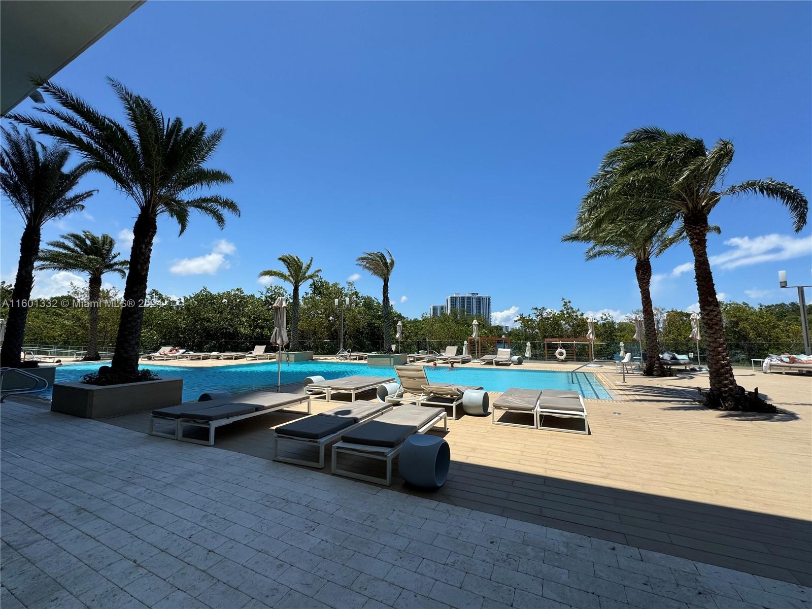 16385 Biscayne Blvd 2421 Property Photo 40