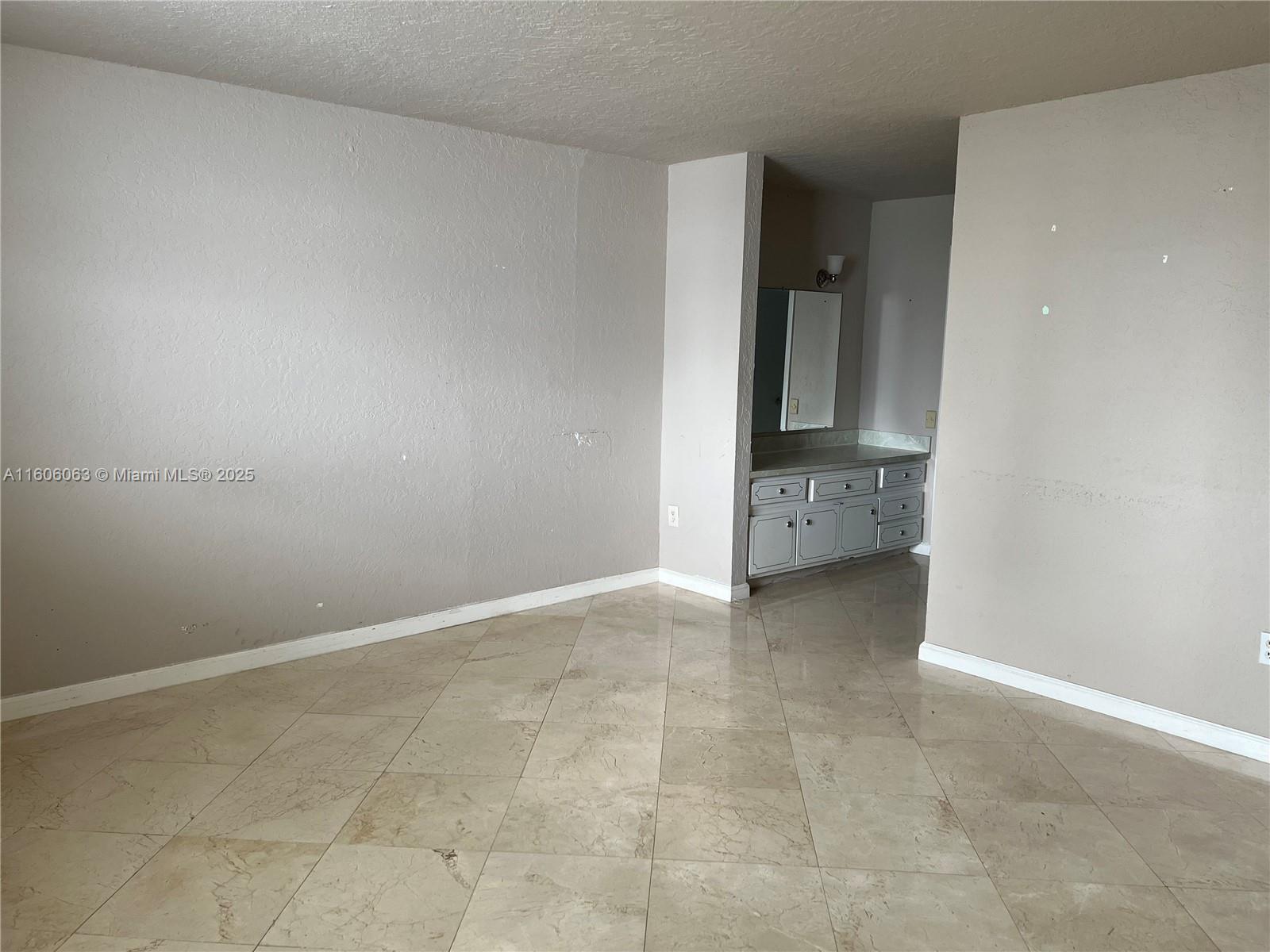4000 Ne 170th St 604 Property Photo 13