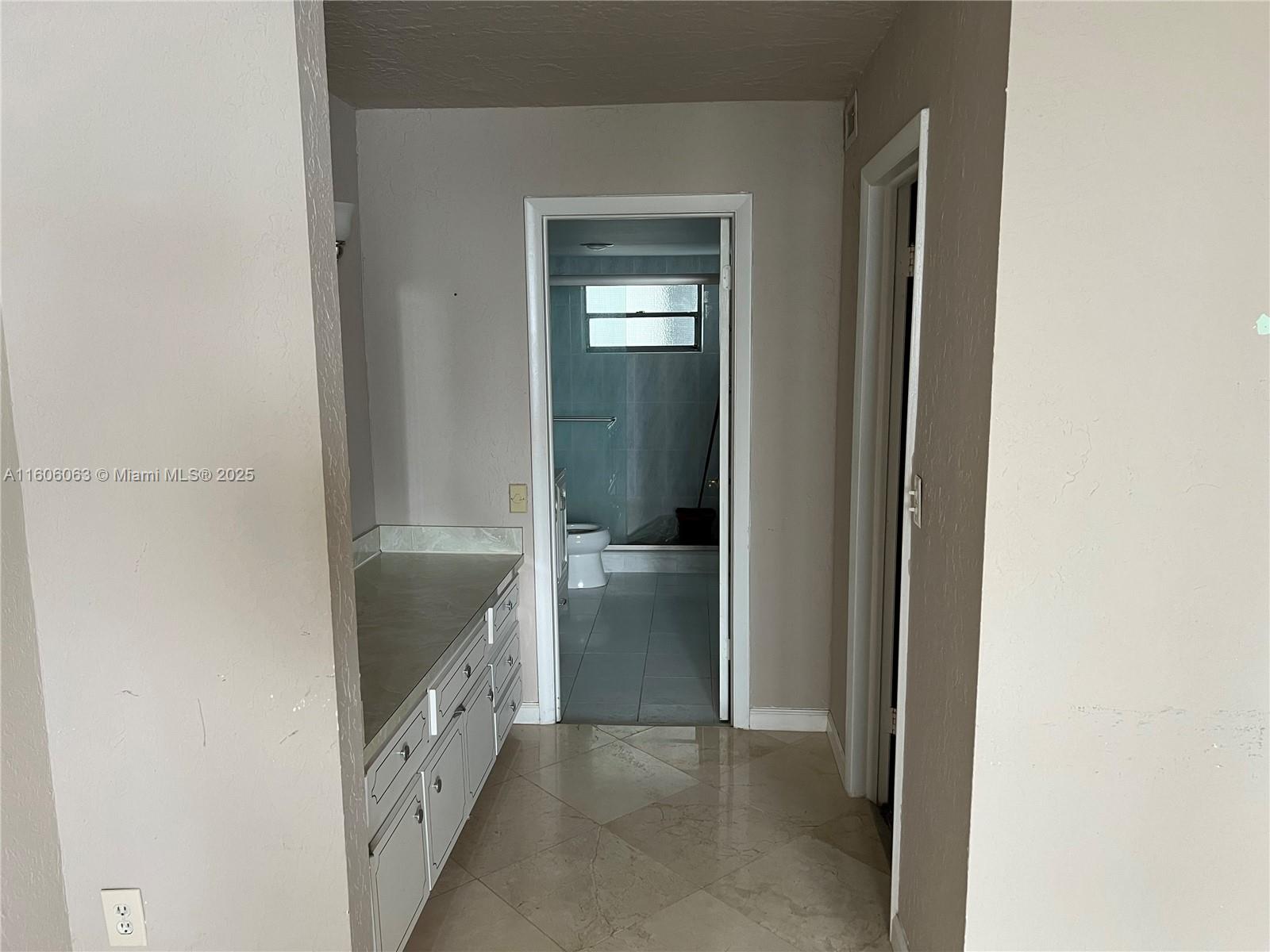 4000 Ne 170th St 604 Property Photo 14