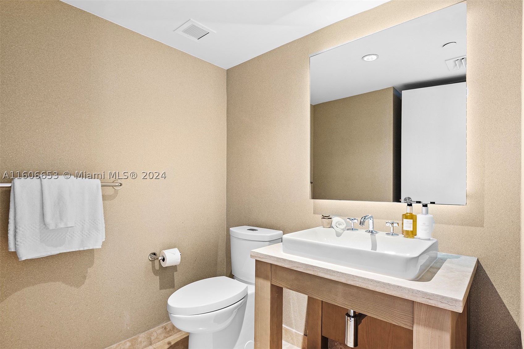 A11606653 Property Photo 33