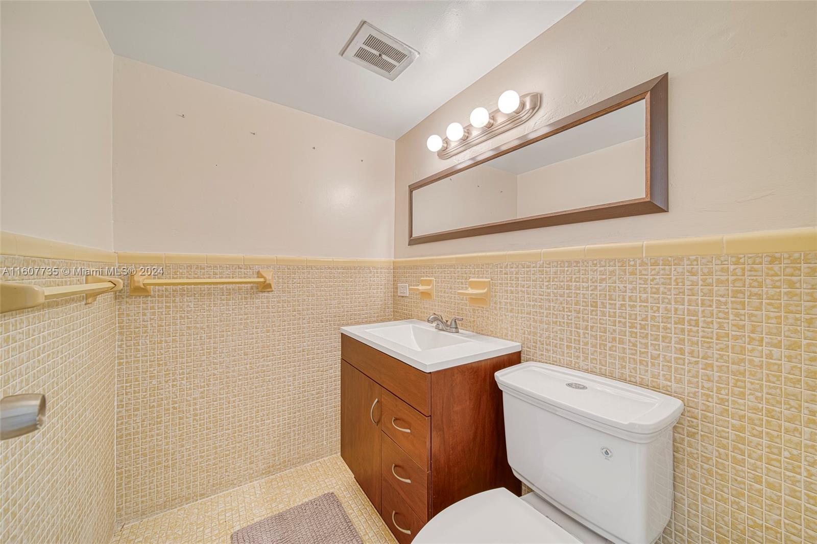 9700 E Bay Harbor Dr 508 Property Photo 11