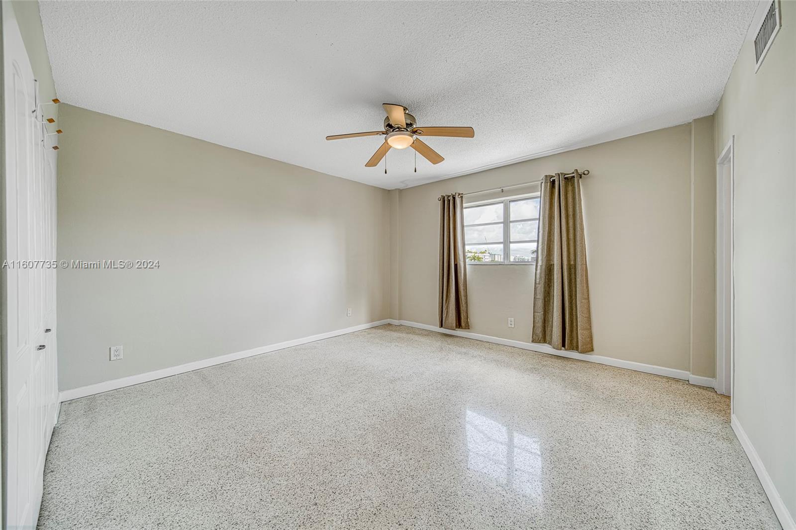 9700 E Bay Harbor Dr 508 Property Photo 14