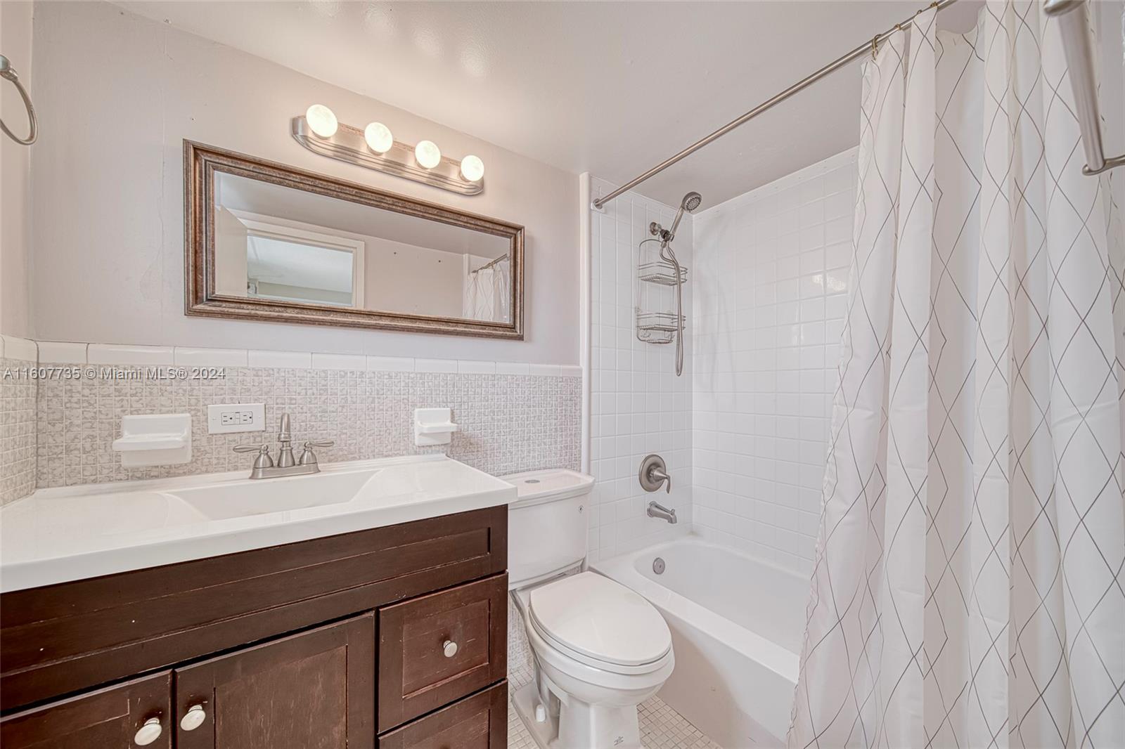 9700 E Bay Harbor Dr 508 Property Photo 17