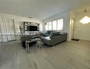 A11608491 Property Photo 5