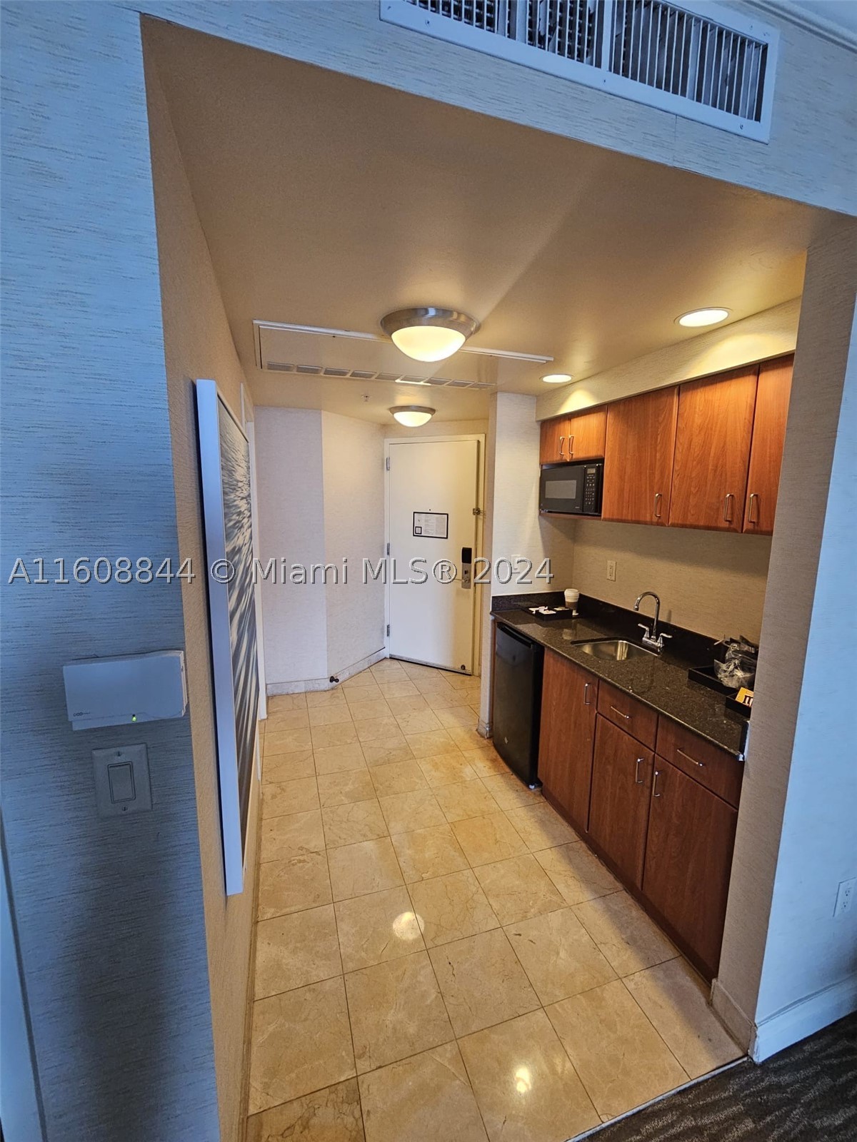 18001 Collins Ave 2610 Property Photo 4