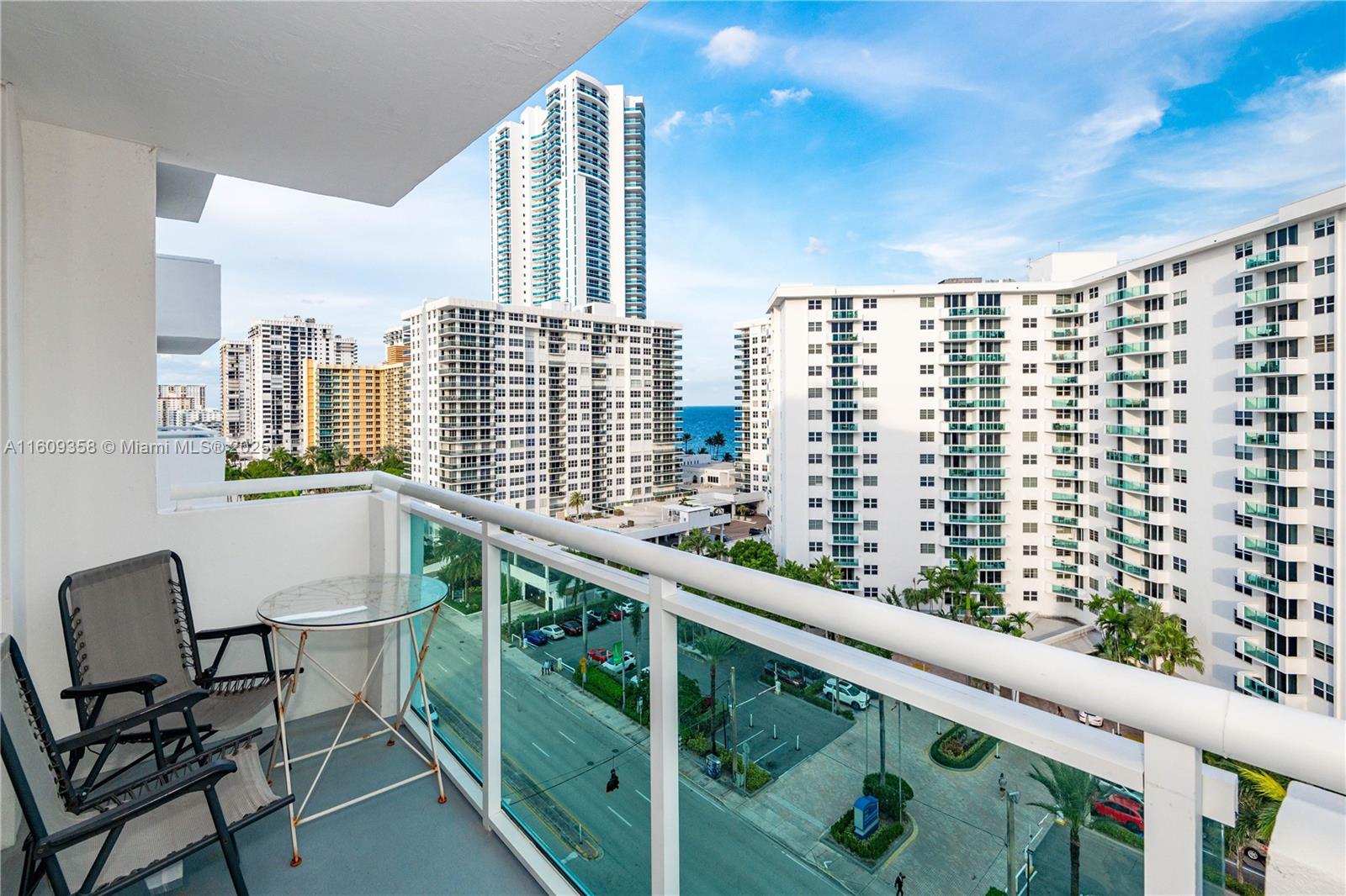 3000 S Ocean Dr 1006 Property Photo 2