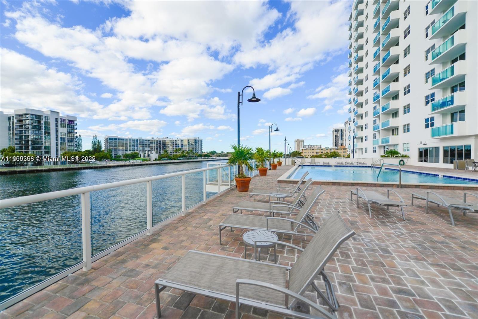 3000 S Ocean Dr 1006 Property Photo 17