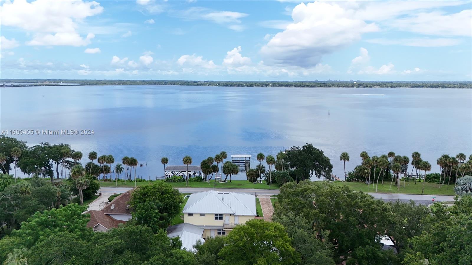 1613 N Indian River Drive Property Photo 15