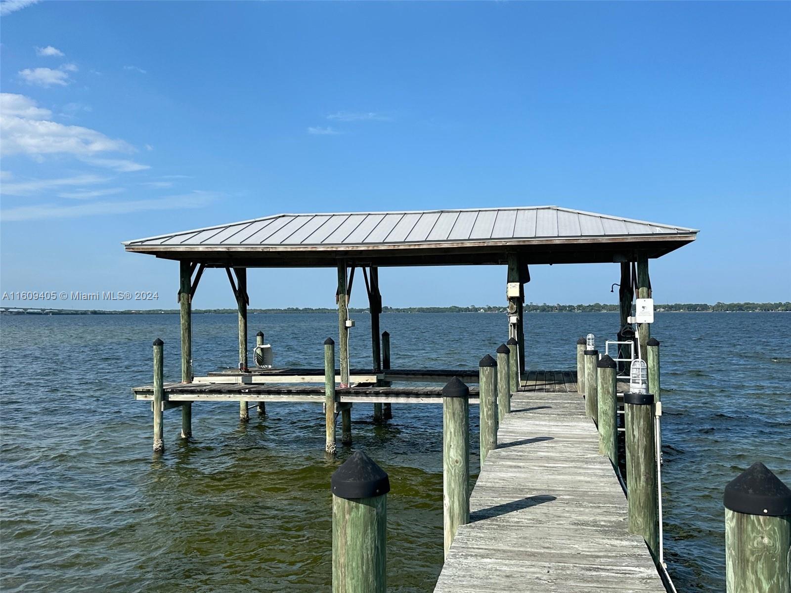 1613 N Indian River Drive Property Photo 19