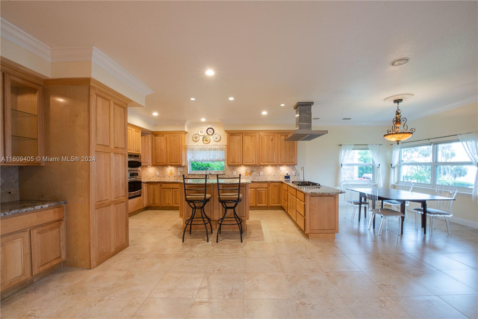 1613 N Indian River Drive Property Photo 32