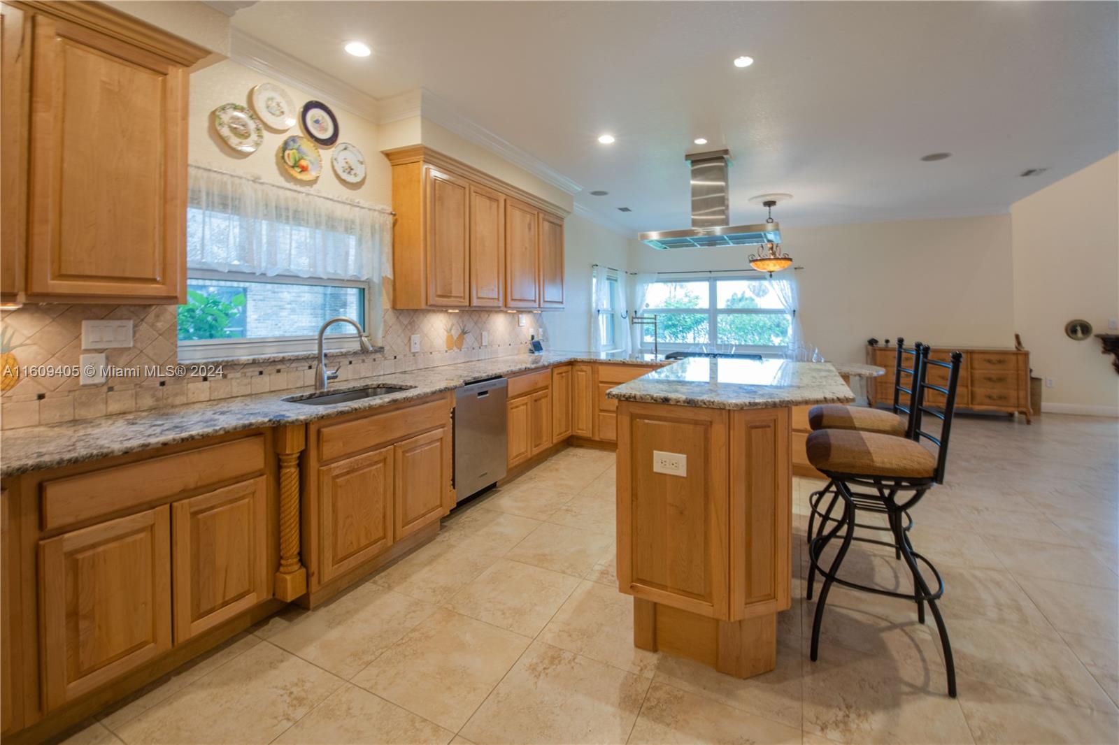 1613 N Indian River Drive Property Photo 34