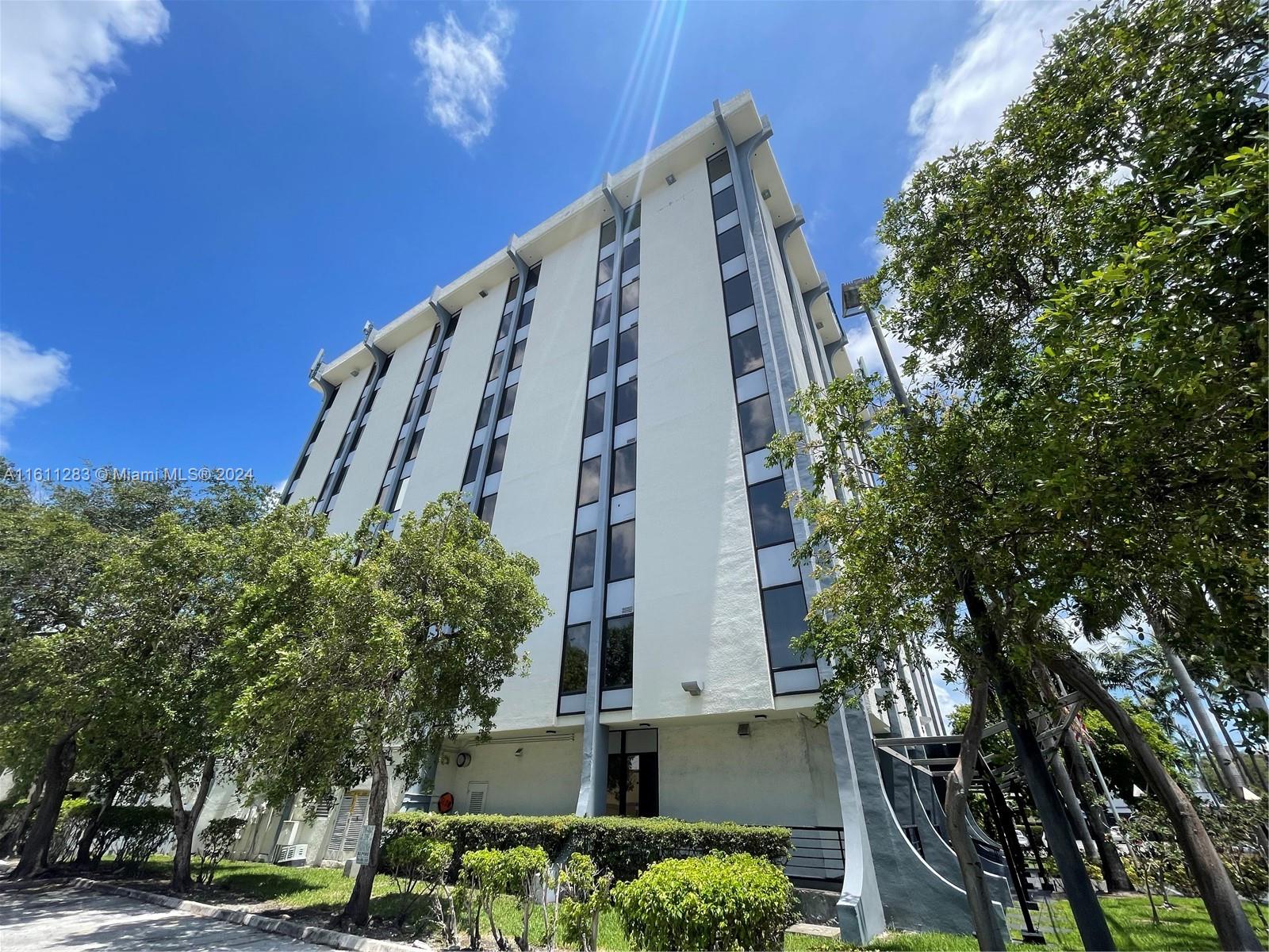 12550 Biscayne Blvd 407 Property Photo 19