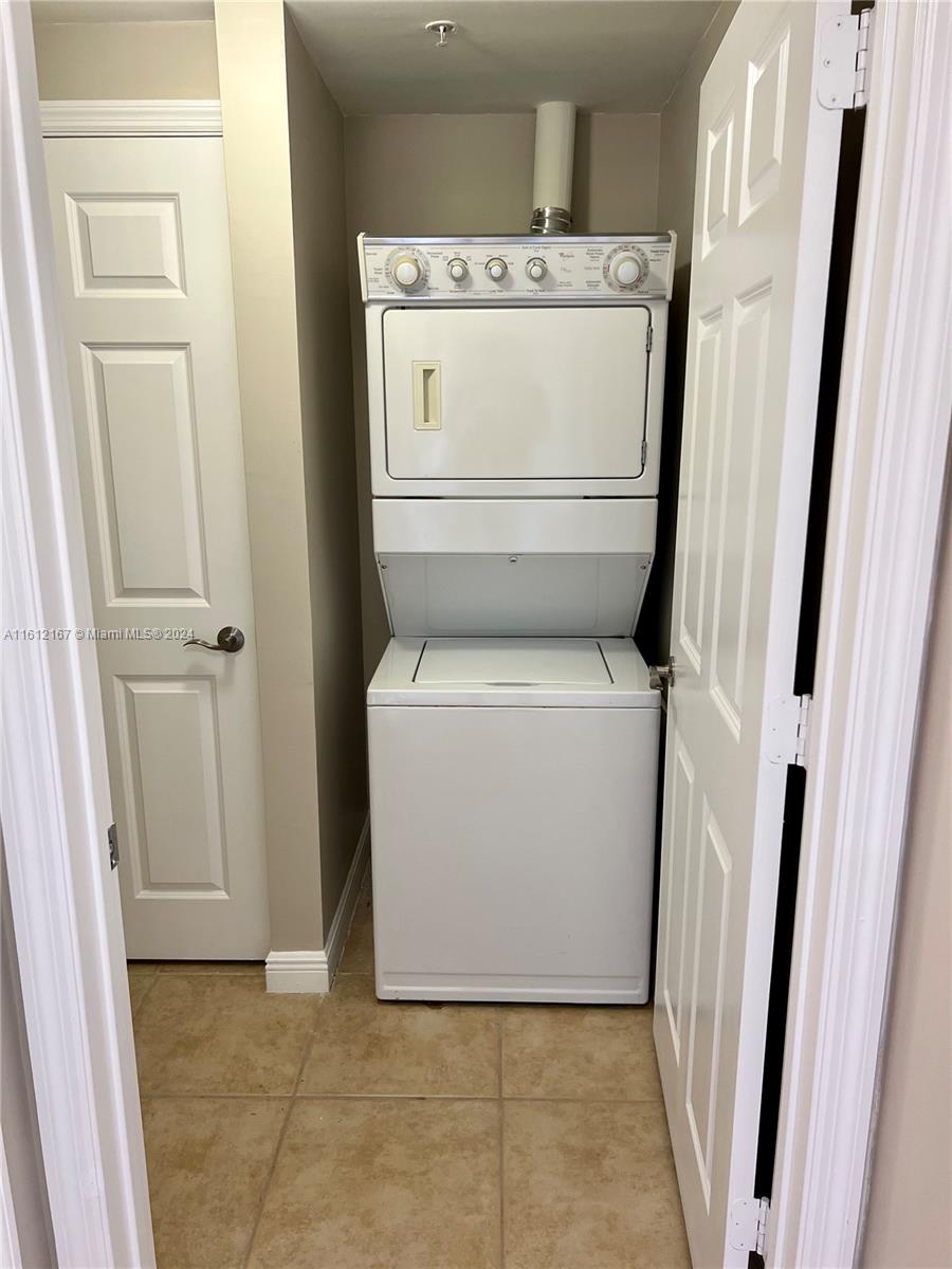 888 S Douglas Rd 1010 Property Photo 15