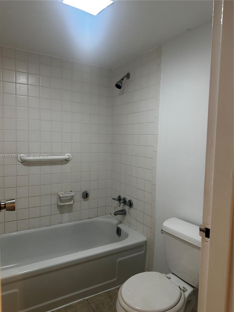 4324 Nw 9th Ave 7-3a Property Photo 7