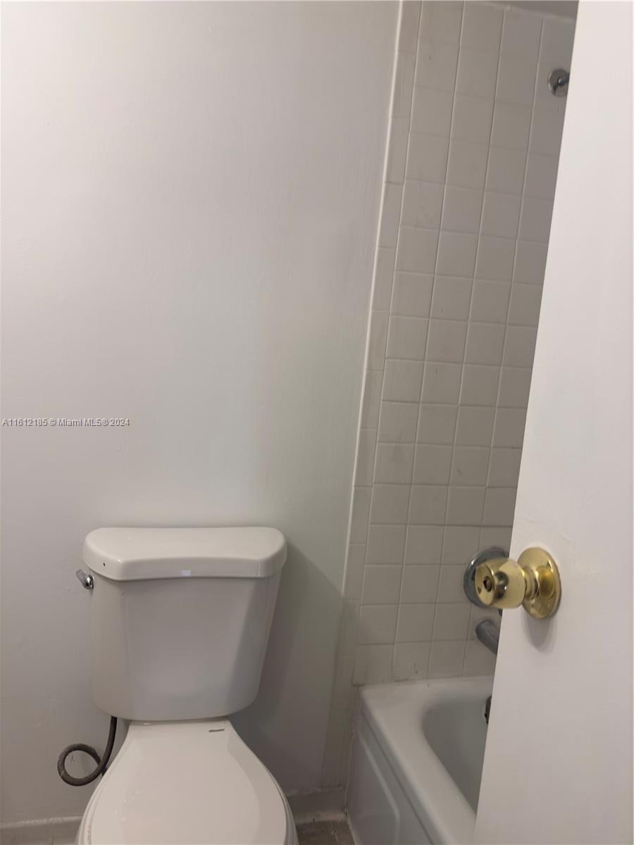 4324 Nw 9th Ave 7-3a Property Photo 10