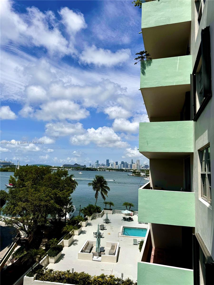 5 Island Ave 5g Property Photo 1