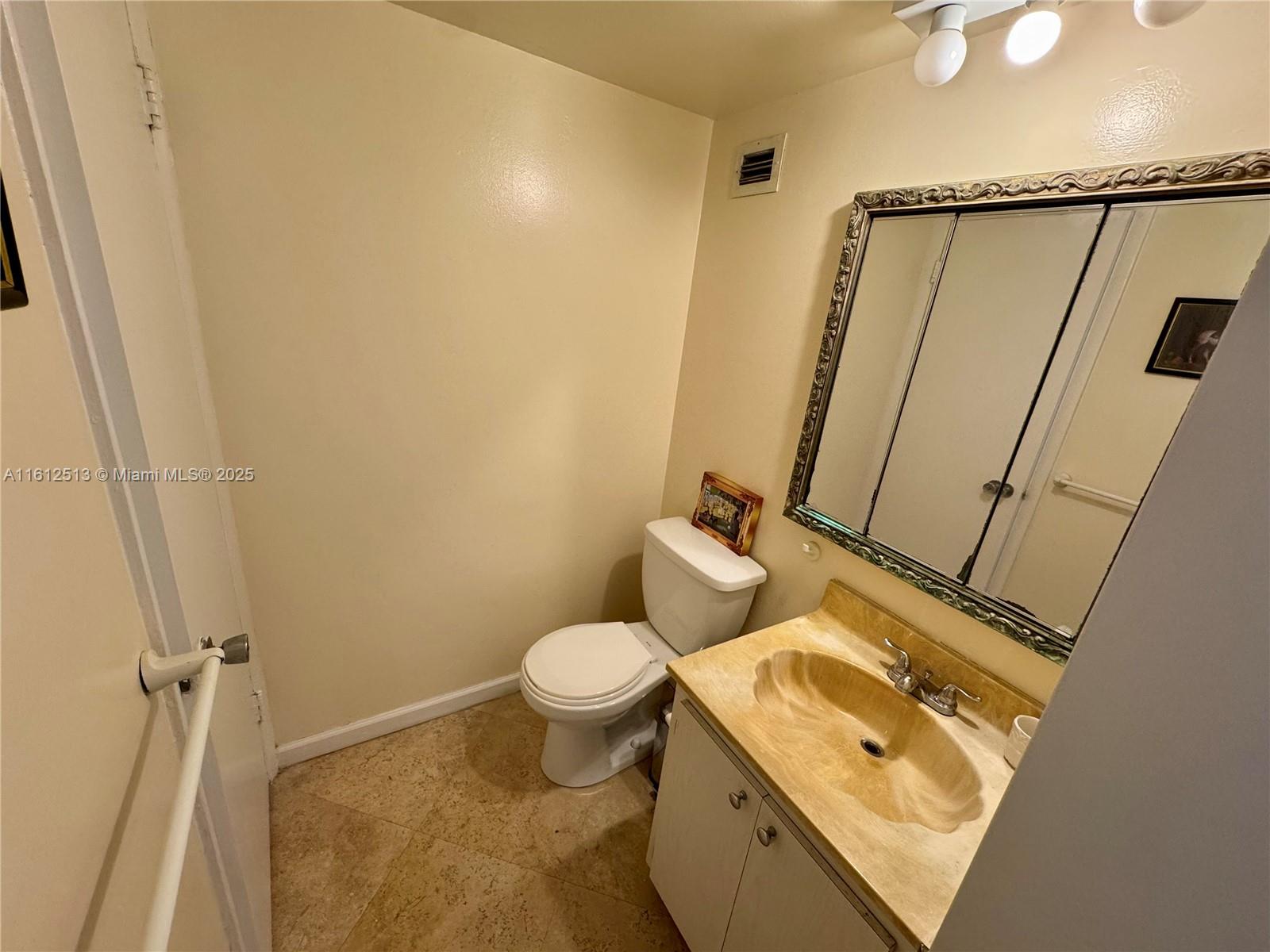 5 Island Ave 5g Property Photo 16