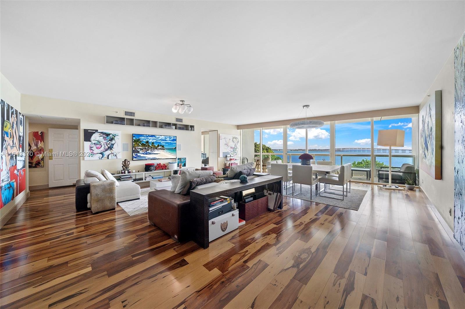 1643 Brickell Ave 704 Property Photo 6