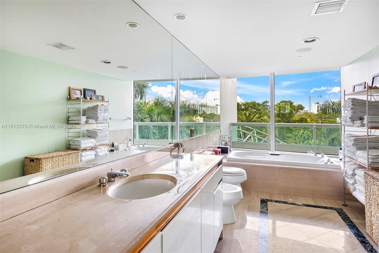 1643 Brickell Ave 704 Property Photo 14