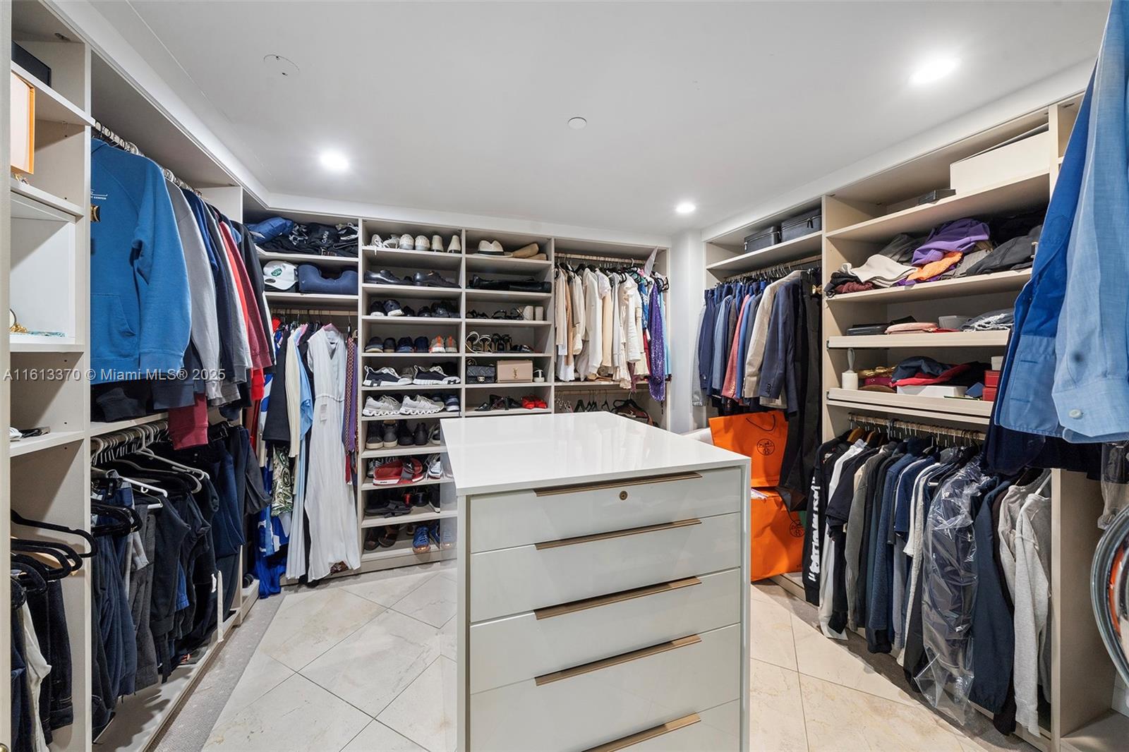 1643 Brickell Ave 704 Property Photo 19