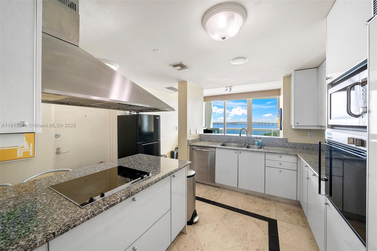 1643 Brickell Ave 704 Property Photo 24