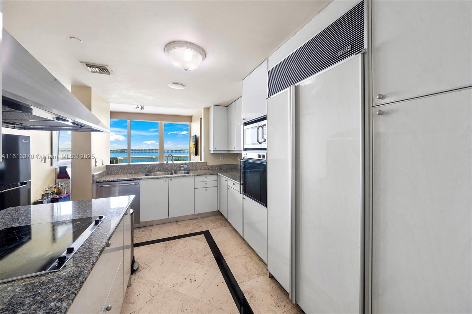 1643 Brickell Ave 704 Property Photo 25