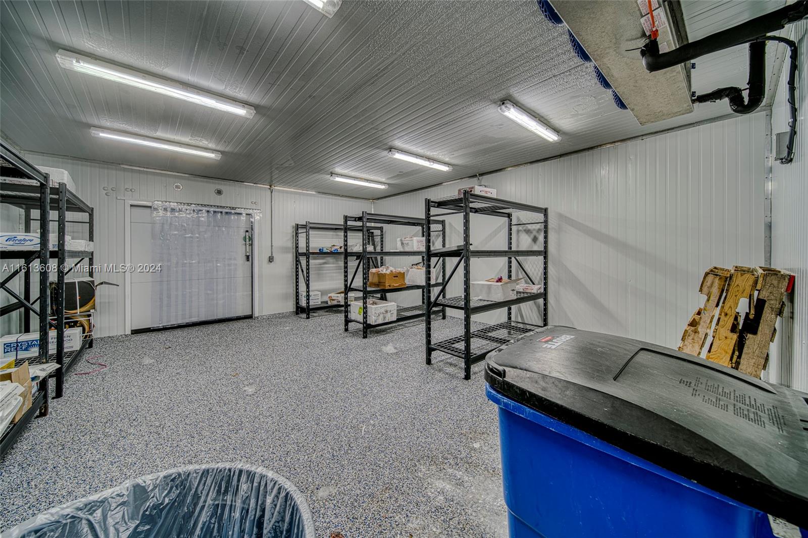 Top Of The Line Fish & Seafood Market With Distribution In Miami Property Photo 14