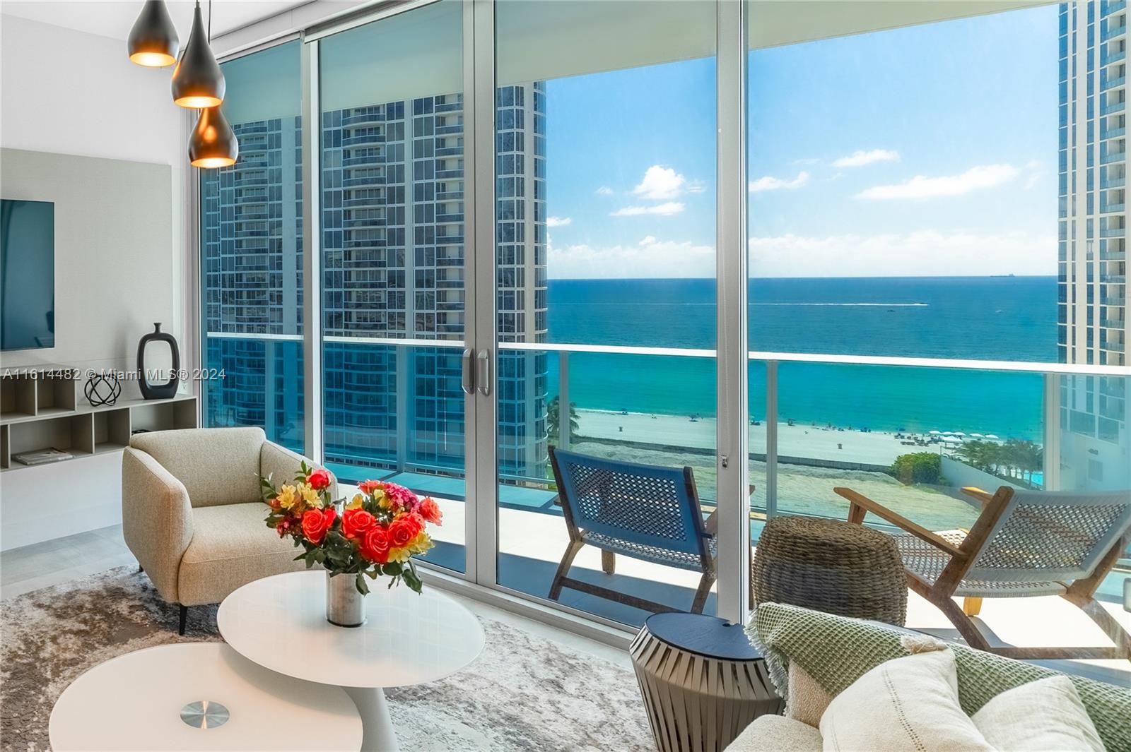 17550 Collins Ave Property Photo 1