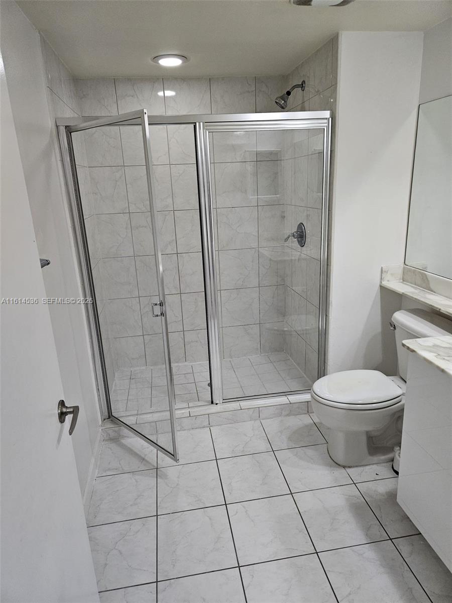 2775 Ne Ne 187th St 323 Property Photo 15
