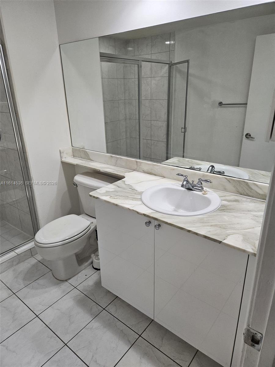 2775 Ne Ne 187th St 323 Property Photo 17