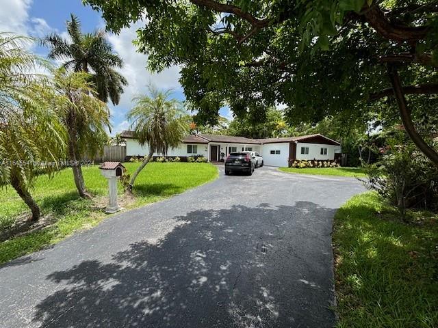 6440 Miller Dr Property Photo 1