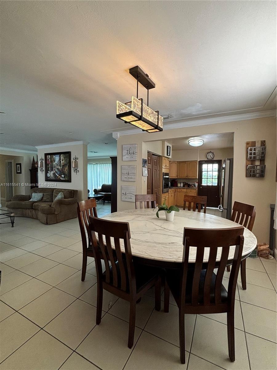 6440 Miller Dr Property Photo 4
