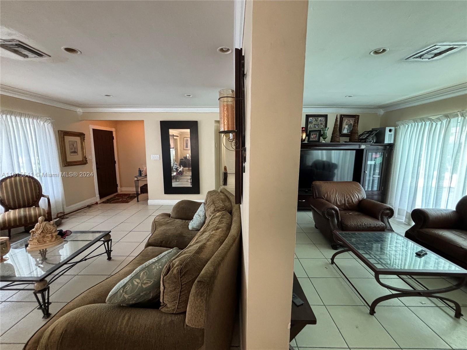 6440 Miller Dr Property Photo 5
