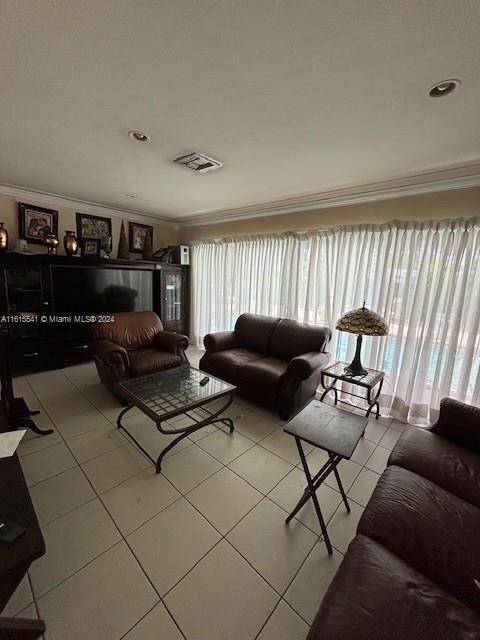 6440 Miller Dr Property Photo 6